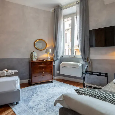 Romanticrome, Elegant In Trastevere District Řím