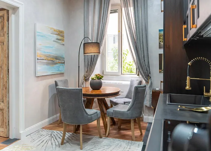 Romanticrome, Elegant In Trastevere District * Рим