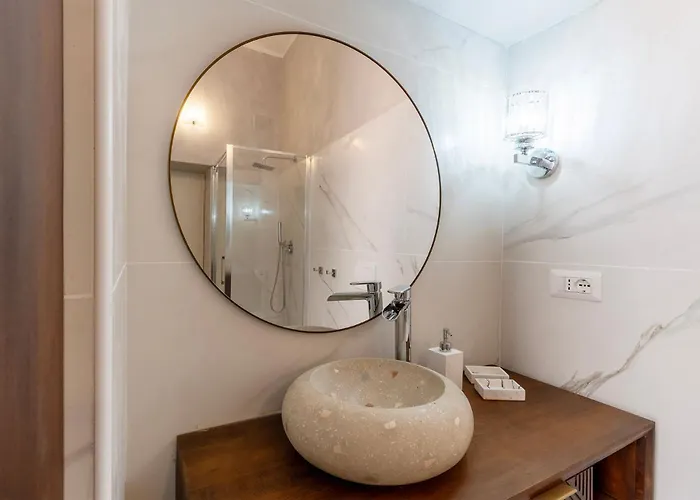 Апартаменты Romanticrome, Elegant In Trastevere District *