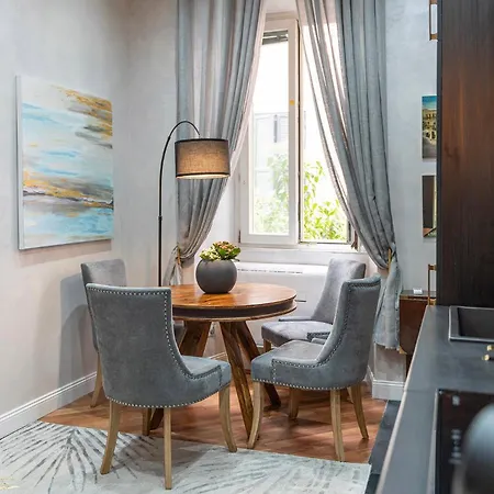 Romanticrome, Elegant In Trastevere District * 로마